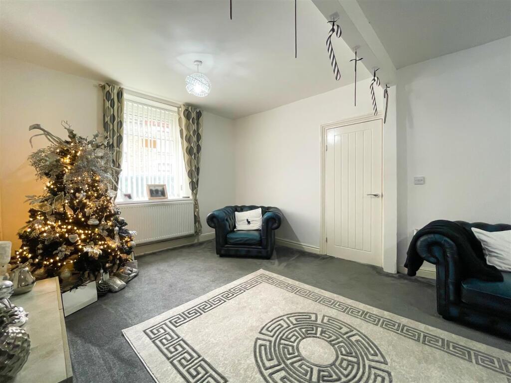 1764778018_6_c940ca15-68a1-462d-9341-e3df81fde40d_