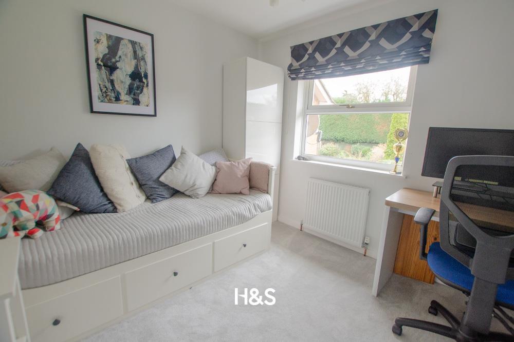 6 Starbold - bedroom 3.jpg