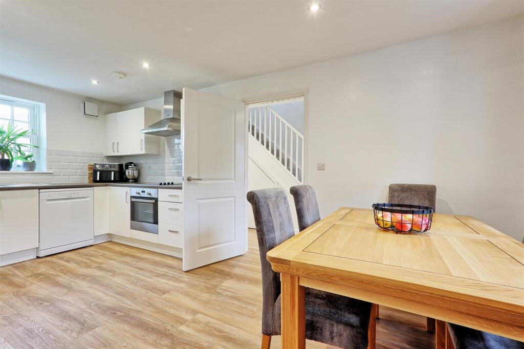 IMG_7732_3_4_easyHDR-interior3.jpg