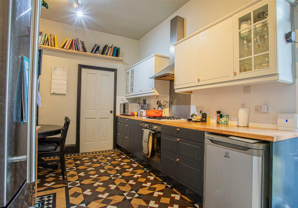Wainhouse - 8 Heathfield place, HX3 0BX-7.jpg