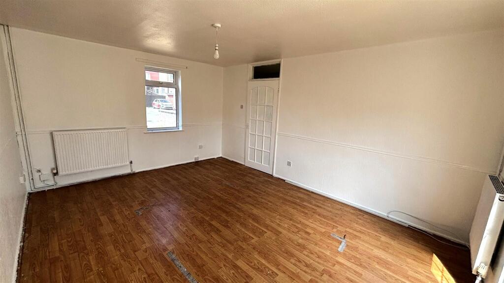 Livingroom.jpg