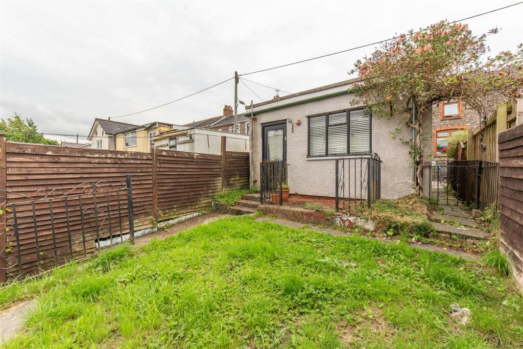 29 Wainfelin Rd-20.jpg