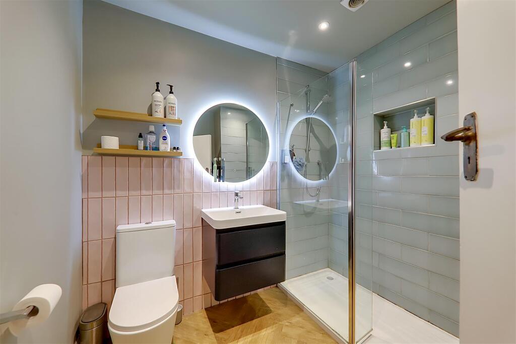 Family Shower Room/W.C