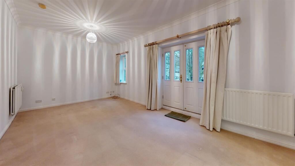 Regency-Court-Unfurnished.jpg