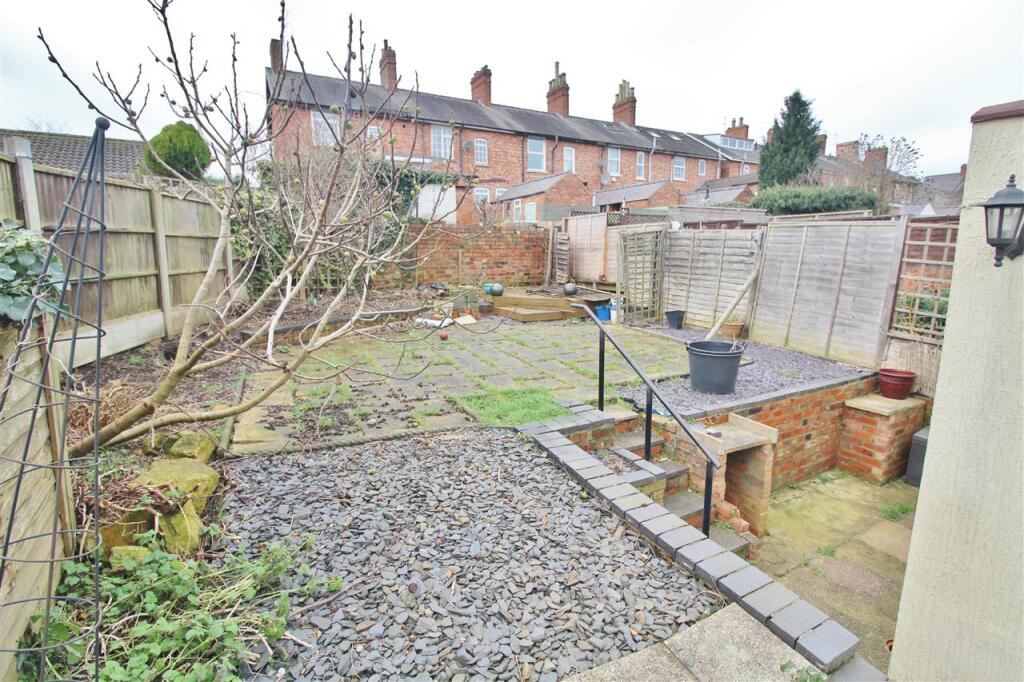 REAR GARDEN -