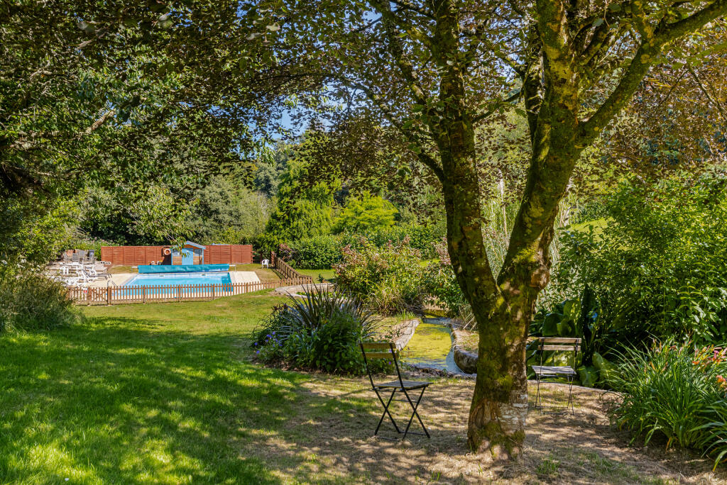 17 Trees To Swimming Pool 12 Sheplegh Court Blacka
