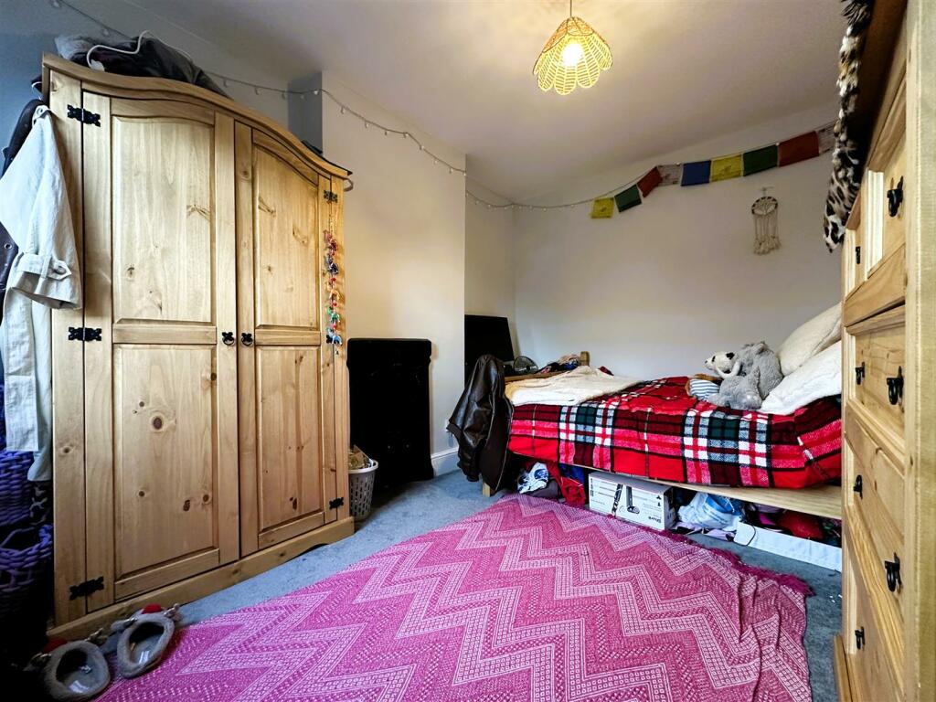 Bedroom 3.jpg