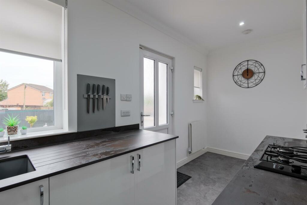 006-8 Curlinghaugh Crescent ML2 8JR.jpg