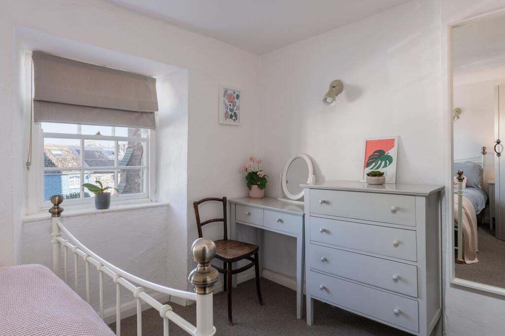 The Pink House Dartmouth Bedroom 1