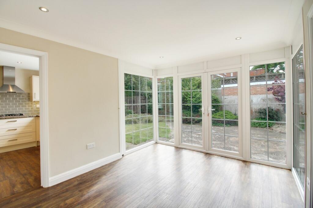 Dining Room (Main)