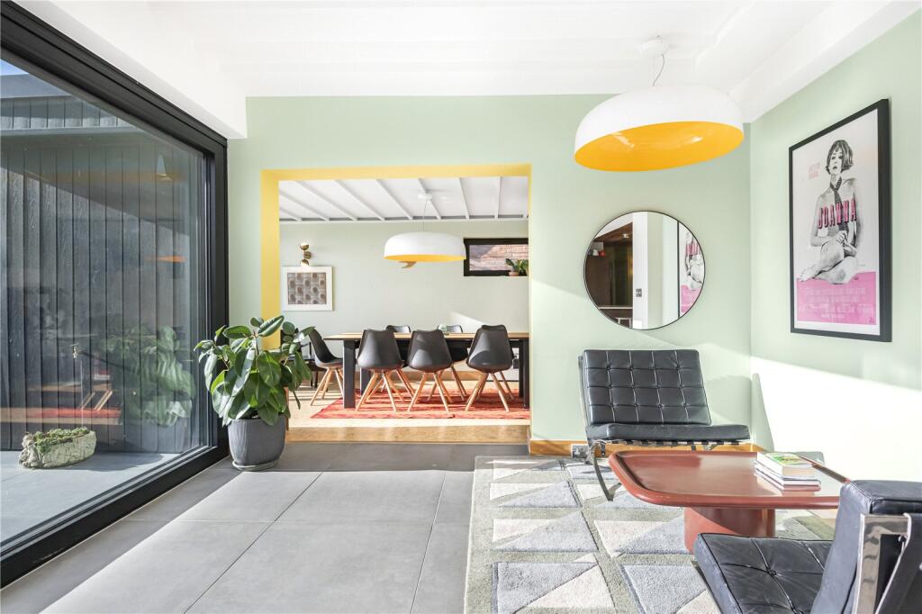 Dining Aspect