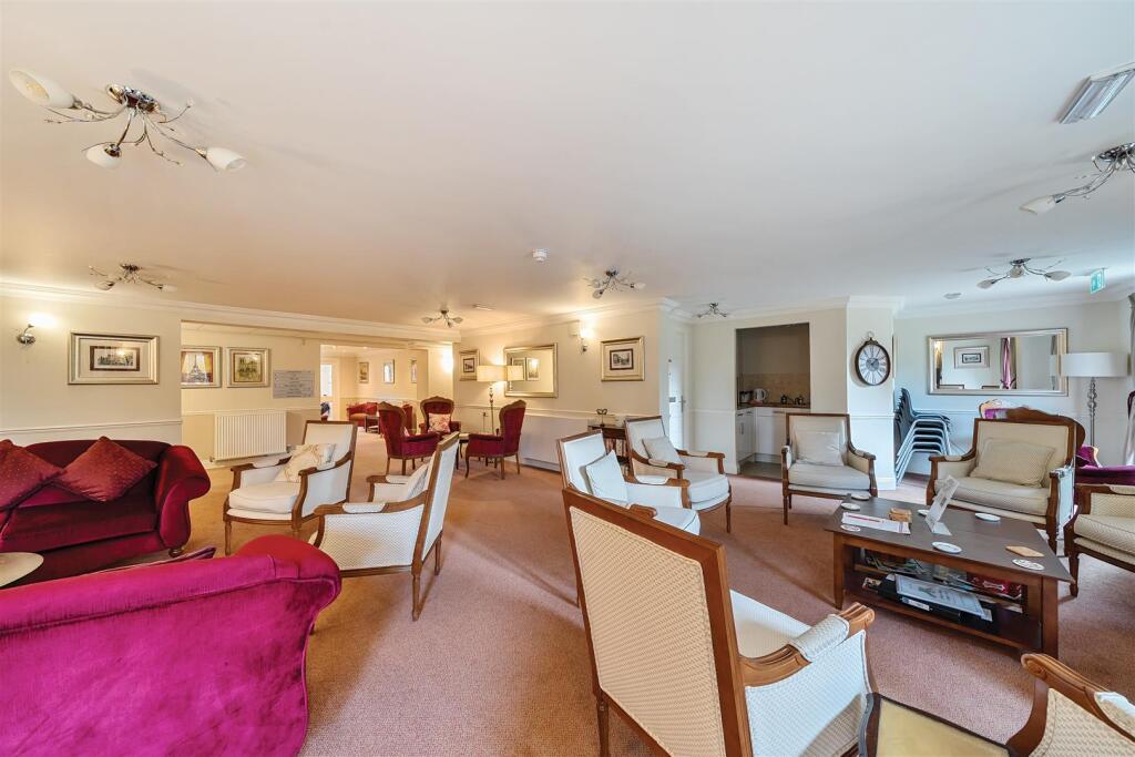 Owners Lounge.jpg