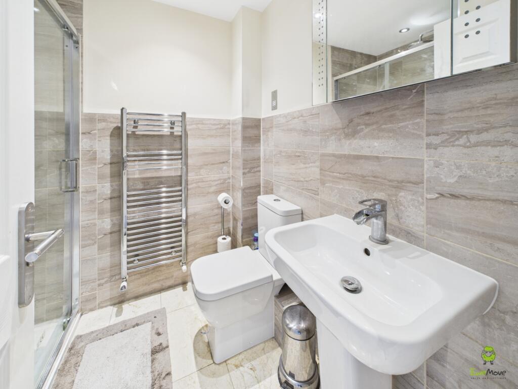 Presented by Clinton at EweMove Bexleyheath and Da