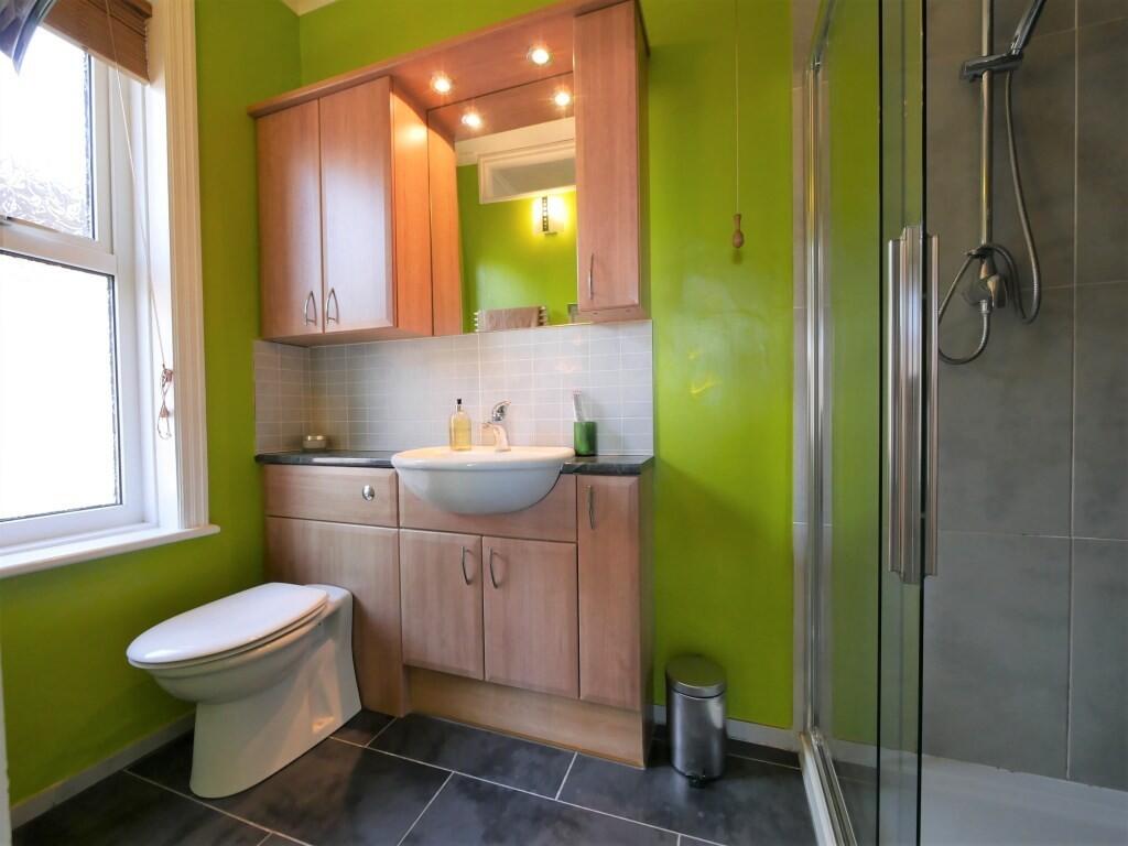 PRIMARY BEDROOM E...