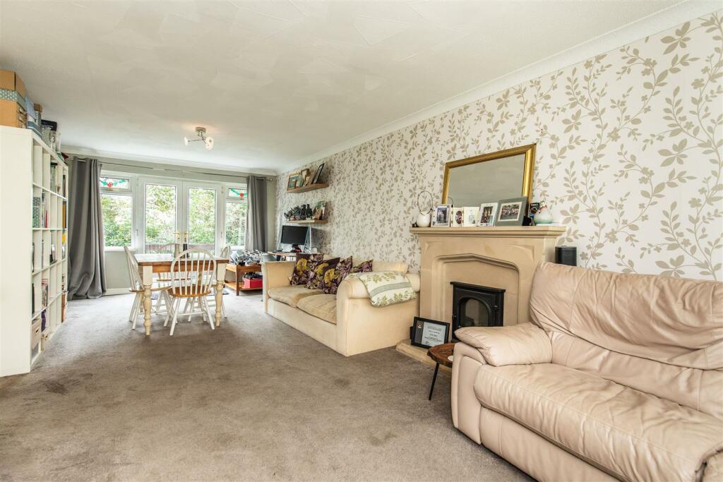 3 Henderson Close16.jpg
