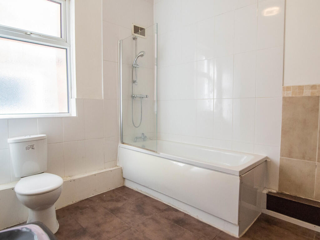 En-suite 4