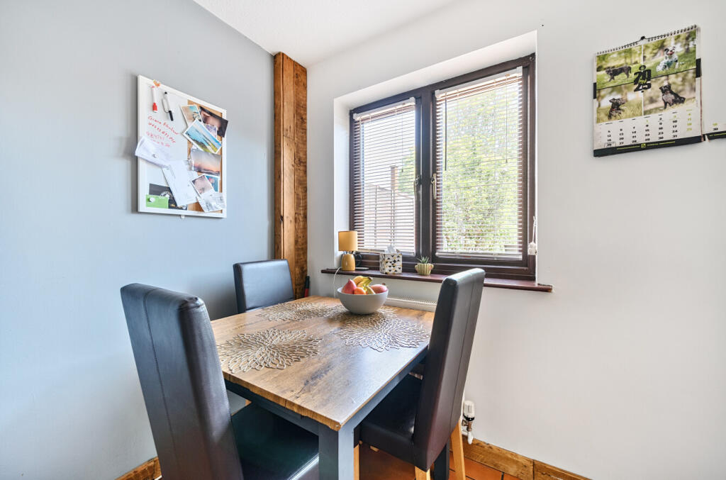 23681b5124a80e11286020arw23