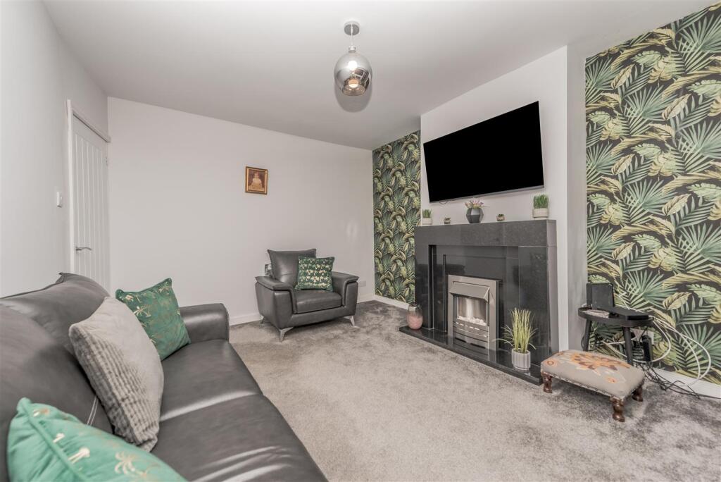 Living Room: