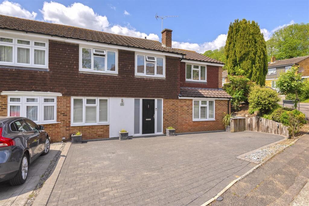 Gorse Crescent front pic.jpg