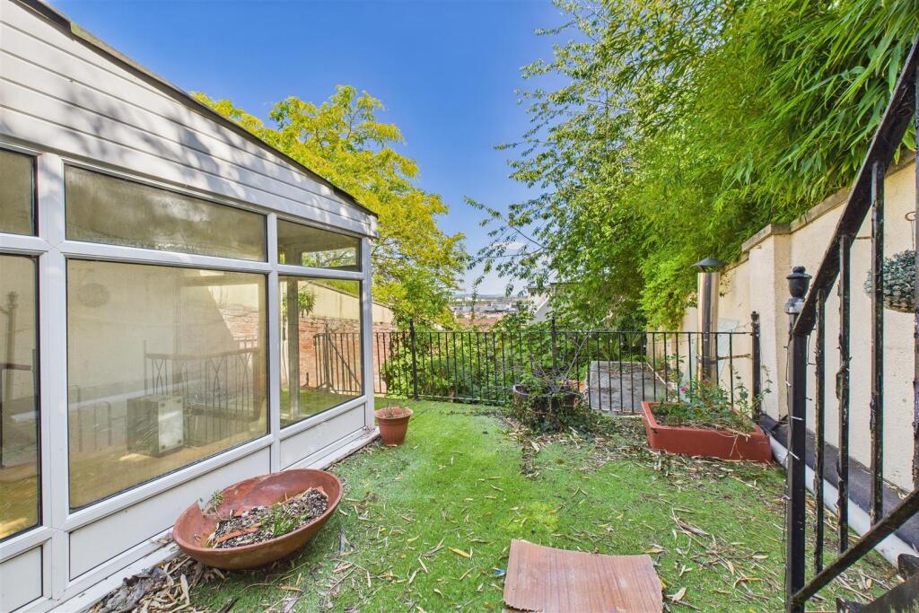 Garden Maisonette, 17 Somerset Street, Kingsdown, 