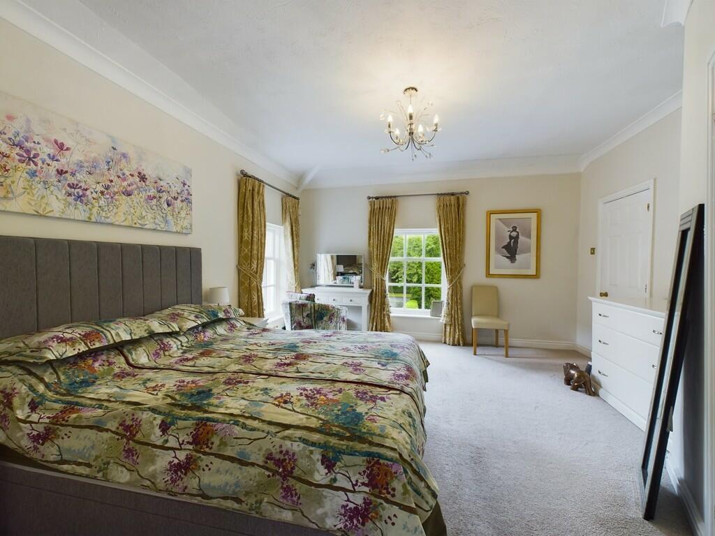 CAM02854G0-PR0184...