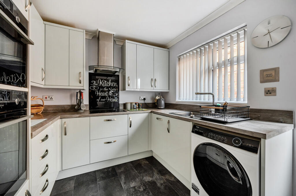 1380396-25-691c8f...