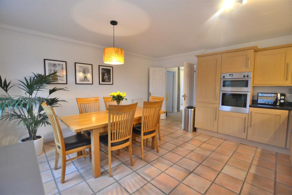 Kitchen, Breakfast Room 2.JPG