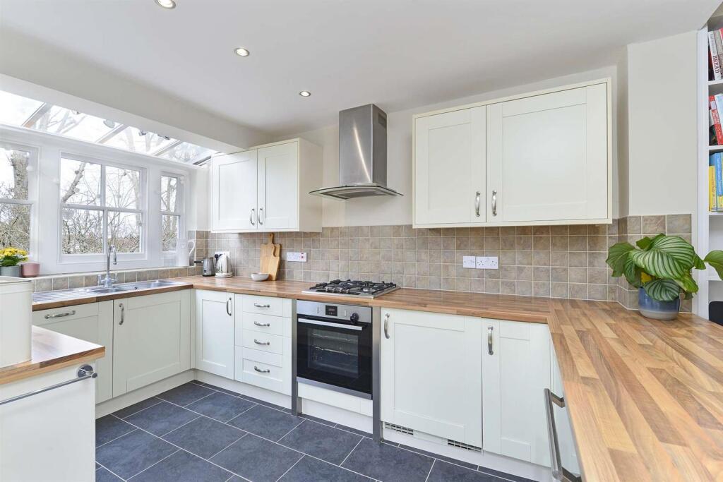 60 The Mount (19)-1920.jpg