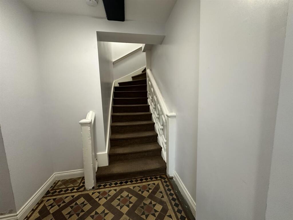 Entrance Hallway.jpg