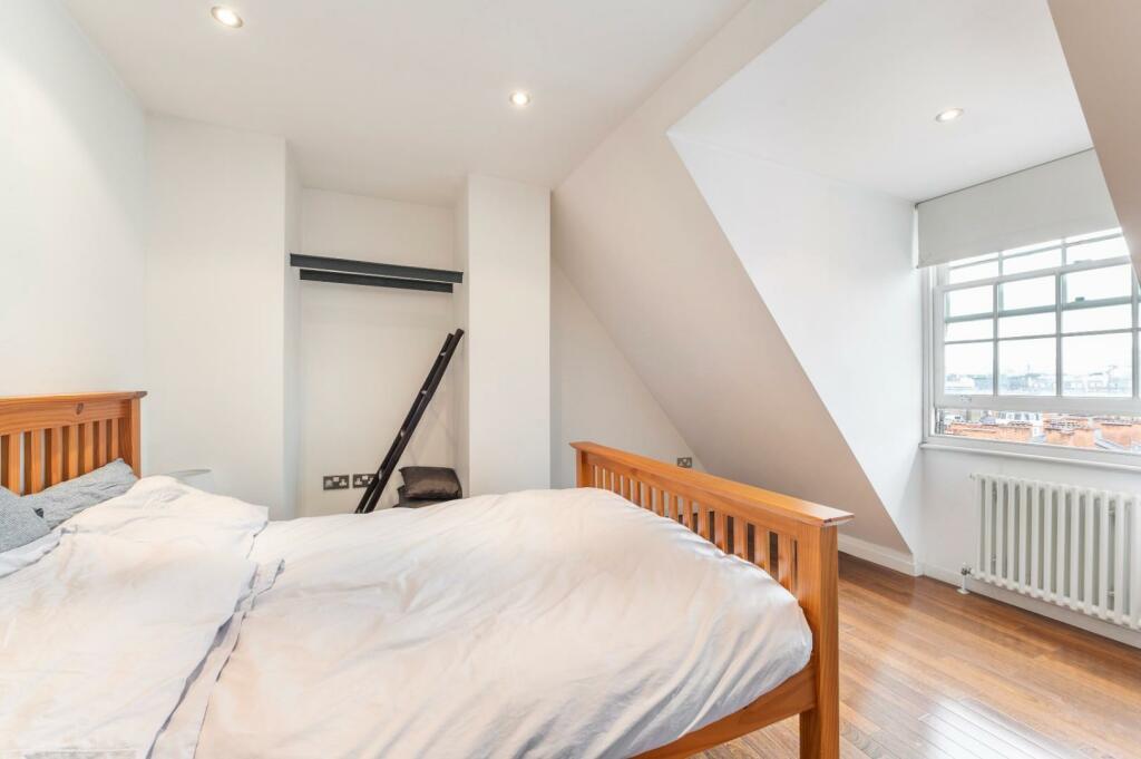 bedroom (3).jpg