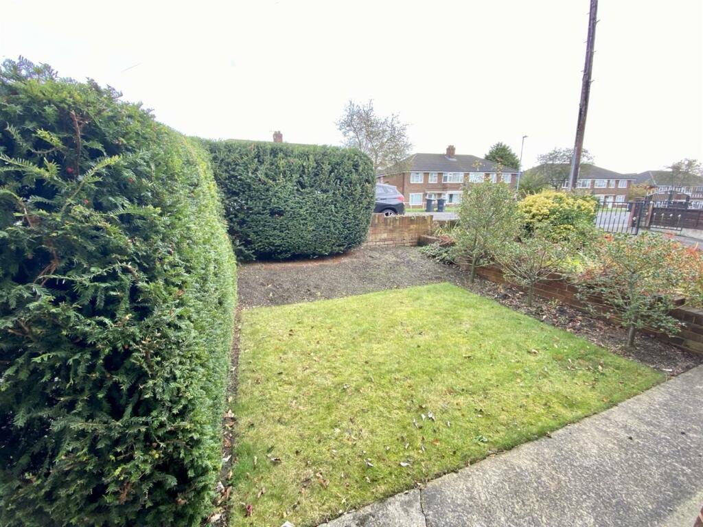 Bramleys Estate Agents - Slipper Lane - Mirfield (