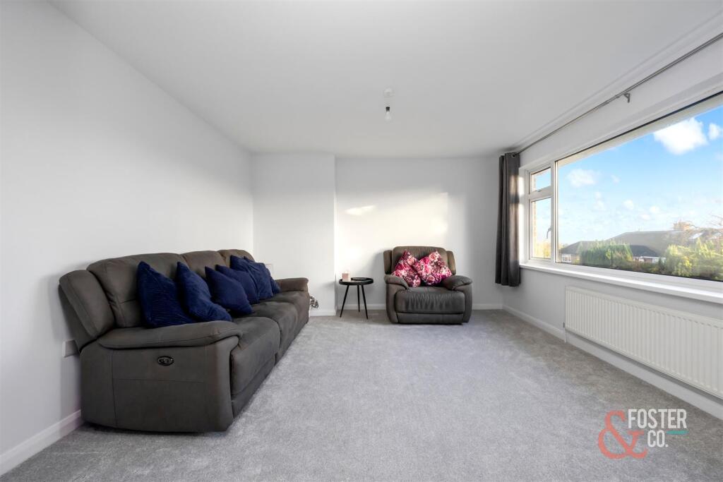 Mill Hill Close, 13-010.JPG