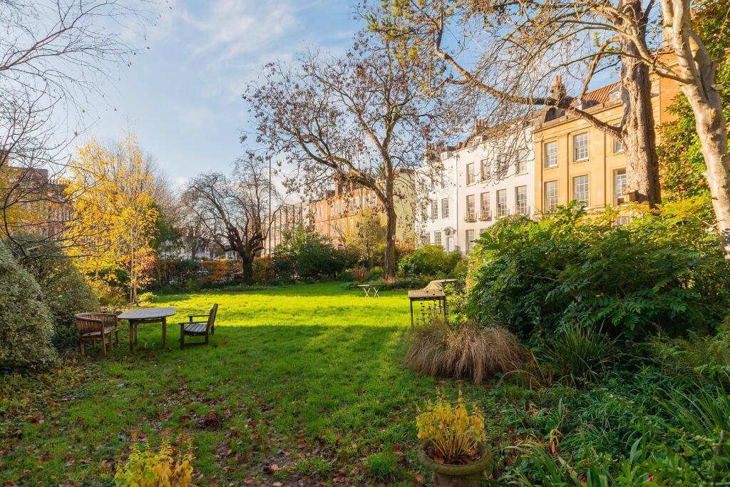 0T4CDHS - External E.jpg