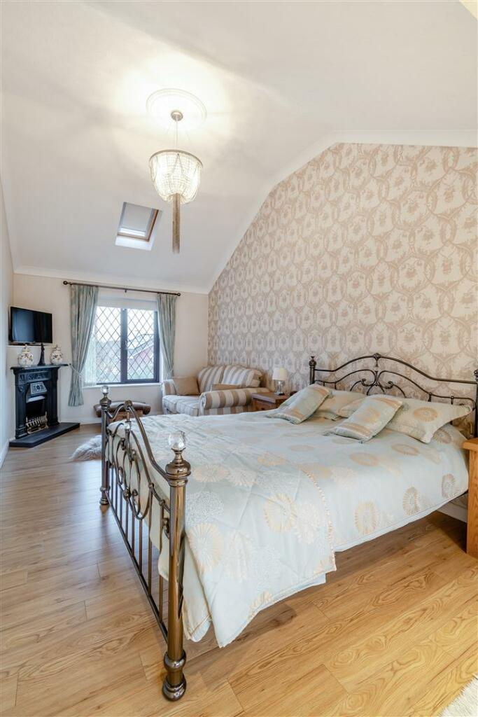 8576940-interior43.jpg