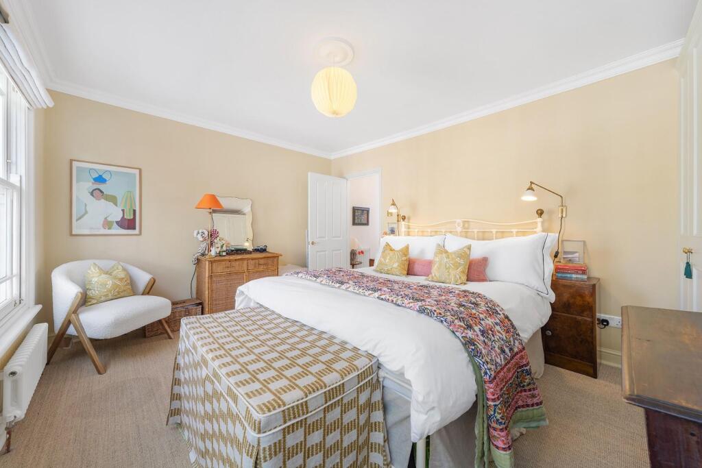 Principal Bedroom (2).jpg