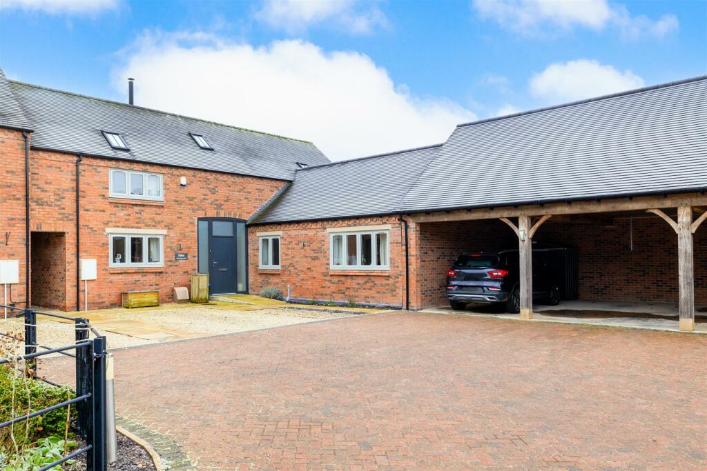 Hall Farm Close, Packington