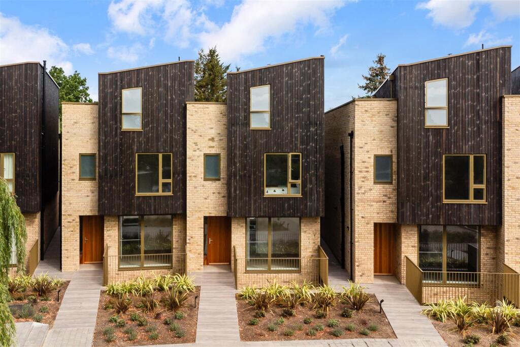 COOMBE LANE, 258, THE WILLOWS, 4 (5).jpg