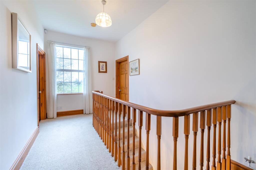 8548843-interior14.jpg