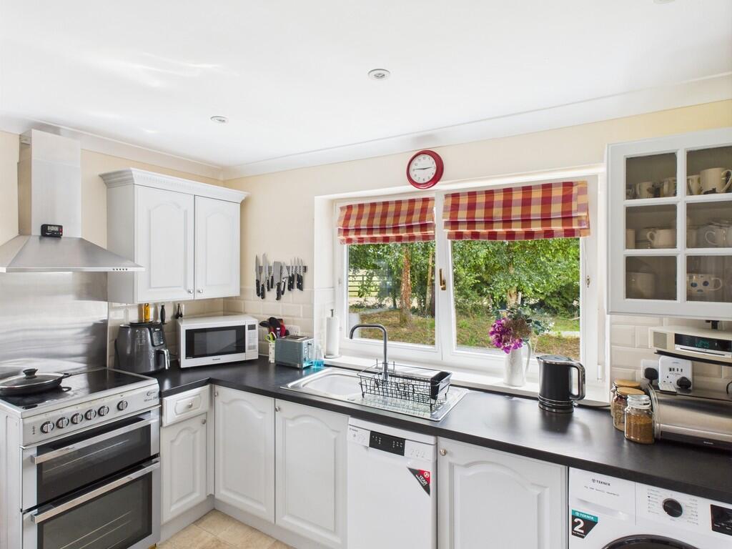 CAM02854G0-PR0429...