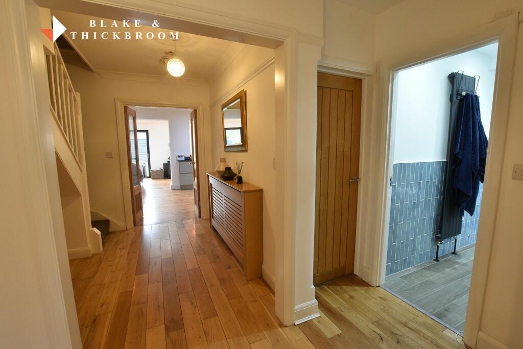 RECEPTION HALLWAY