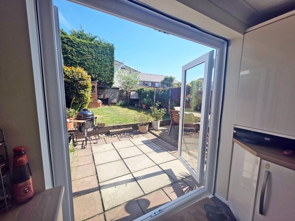 Double Doors to Gdn