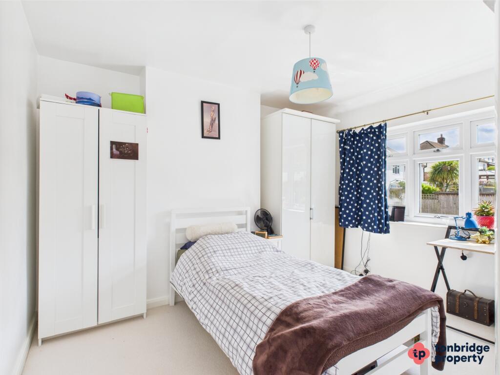 CAM03742G0-PR0021-STILL015