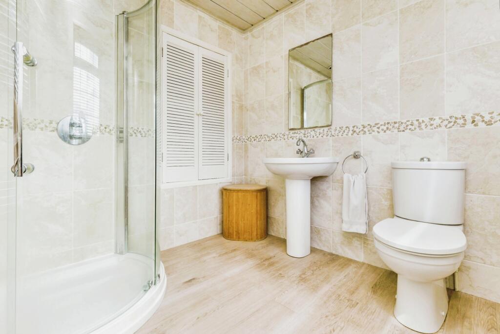 Ensuite Shower Room