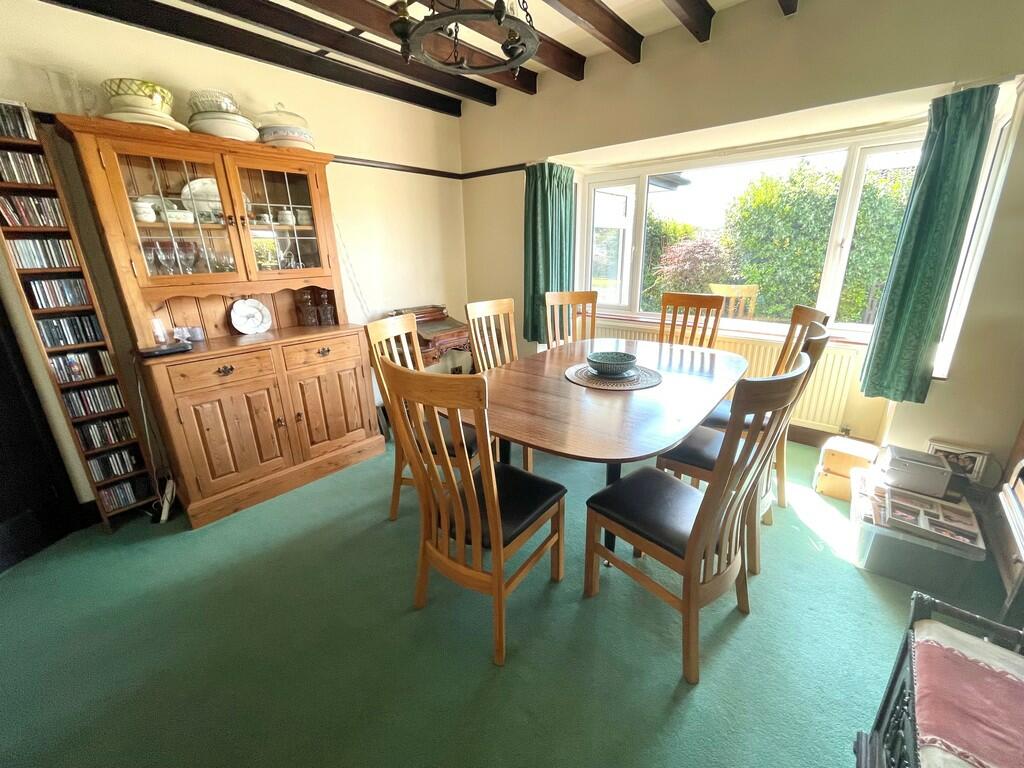 2 Cudlow Ave Dini...