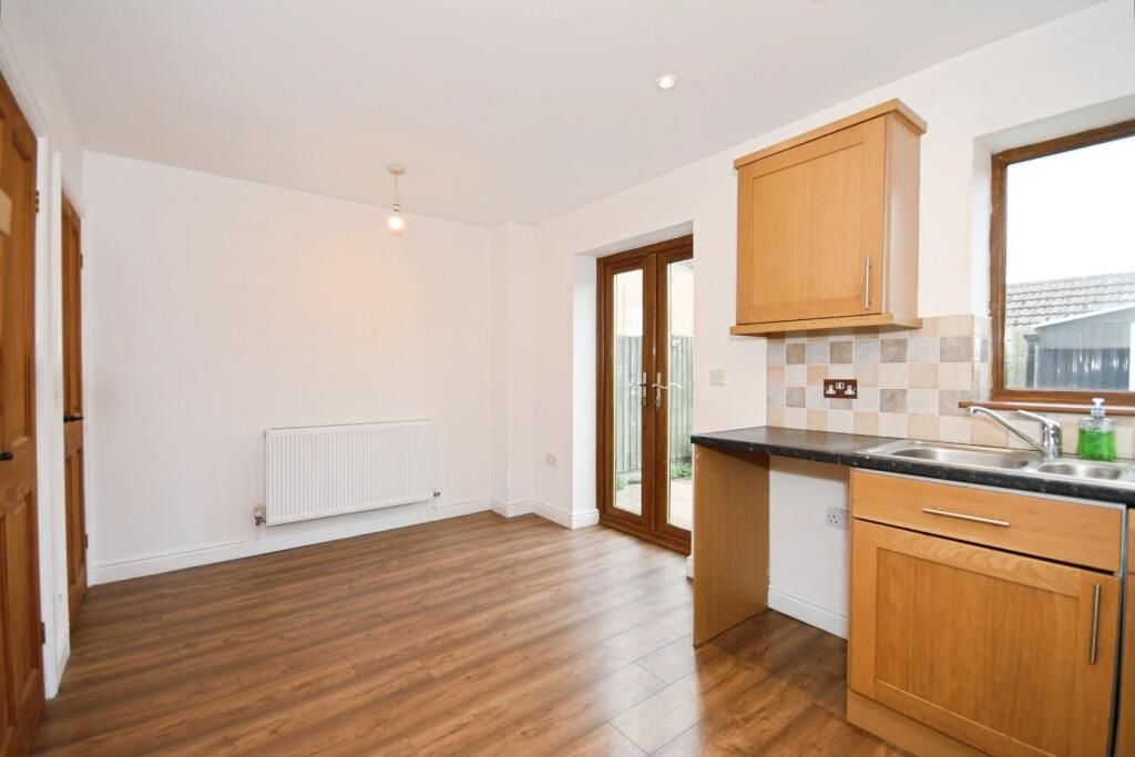 KITCHEN 03.jpg