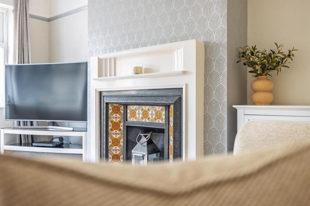 44 Hillfield Drive-12.jpg