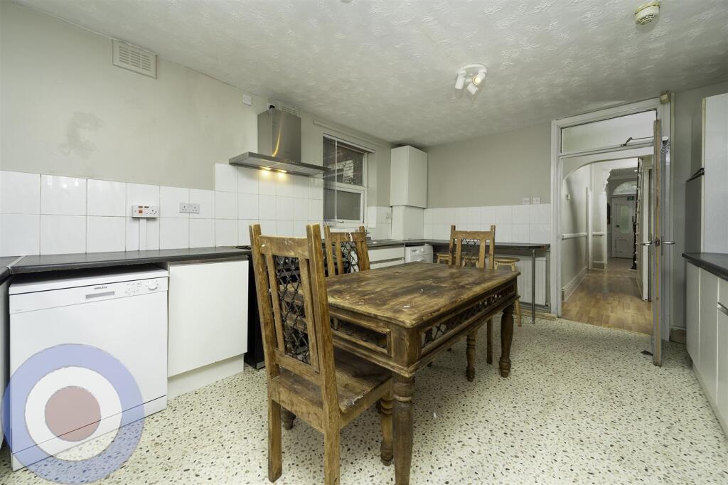 kitchen_2-Edit.jpg