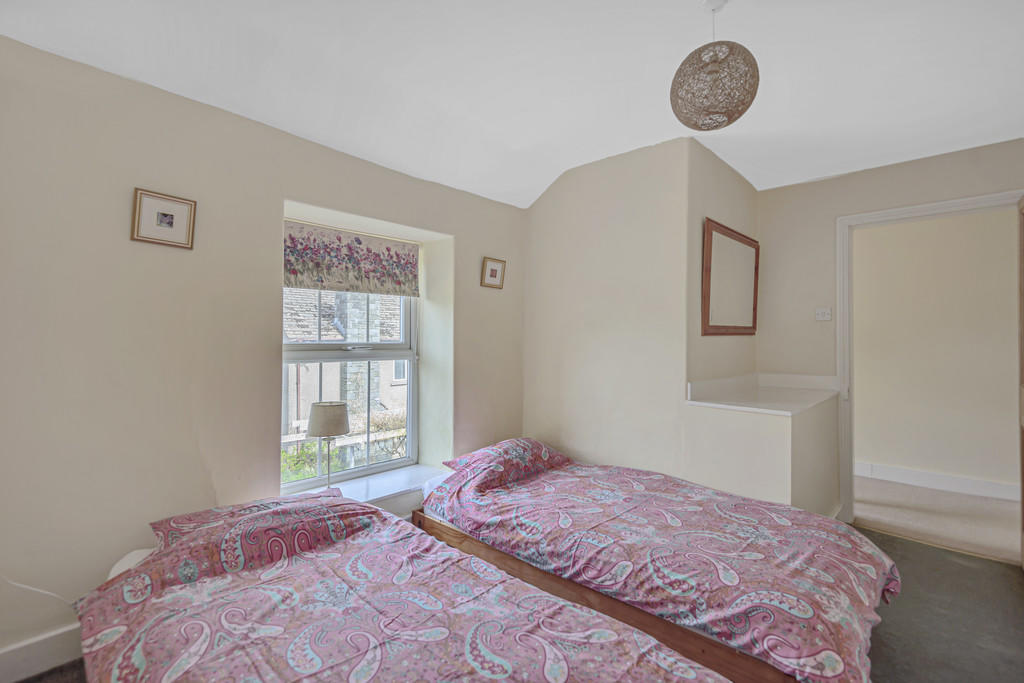 Bedroom Five (Hol...