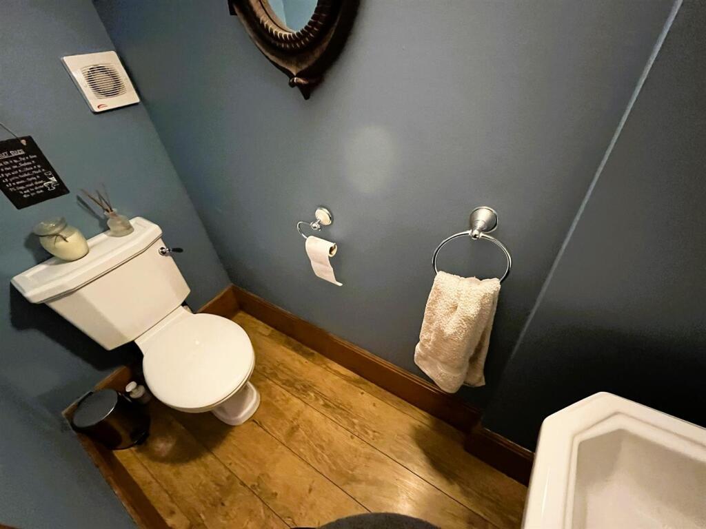 GUEST WC