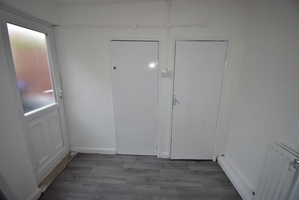 Rear Utility Room